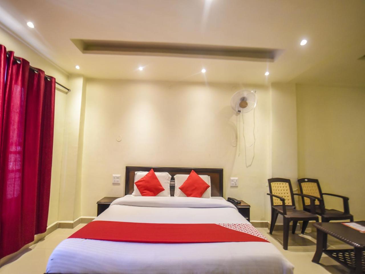 Oyo 7905 Holiday Inn Dalhousie Exterior photo